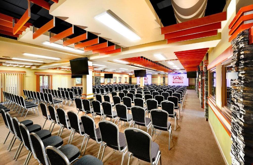 Apartman Liptov - Hotel Бешенёва Экстерьер фото